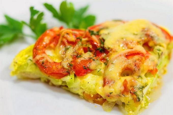 Sformato di patate al forno, pollo, formaggio e pomodoro