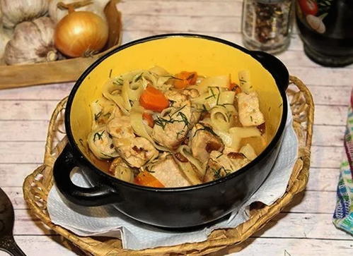 Uzbekistanski svinjski lagman