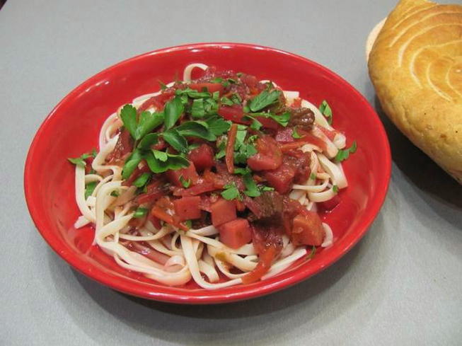 Beef lagman met aardappelen en noedels
