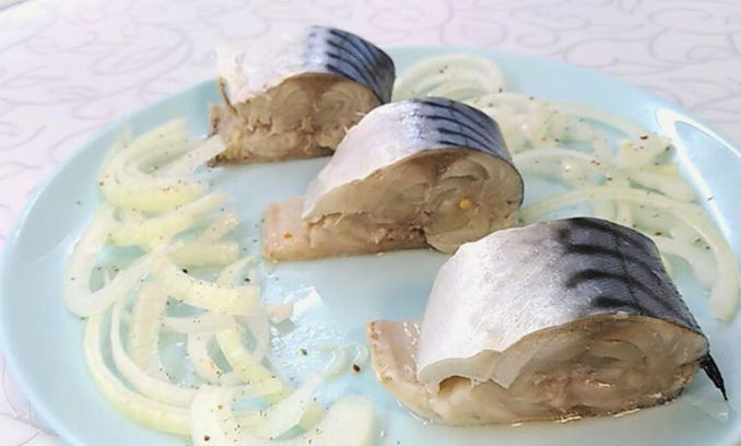 Eingelegte Makrele mit Senf zu Hause