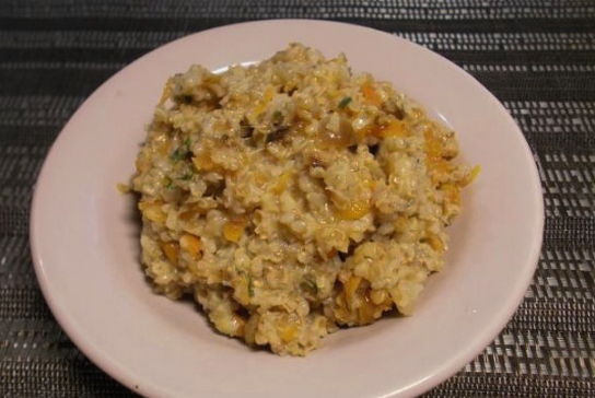 Weizenbrei mit Eintopf