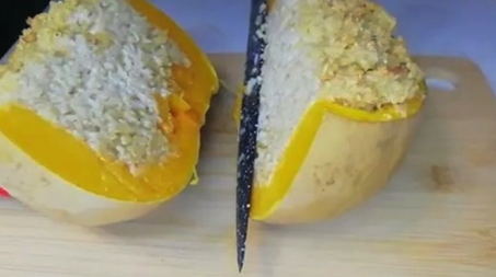 Weizenbrei mit Kürbis in Milch