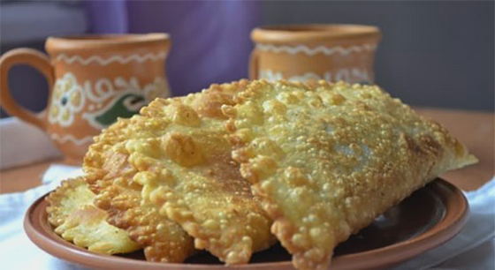 Chebureks mit Hackfleisch