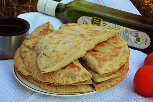 Chebureks mit Hackfleisch und Kartoffeln