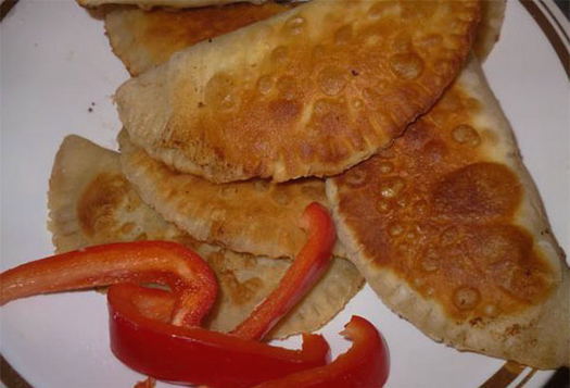 Hausgemachte Pasteten mit Hackfleisch