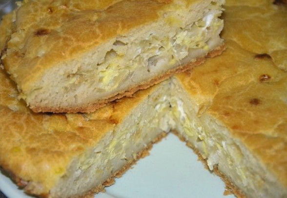 Zselés lepény erjesztett sült tejben, káposztával a sütőben