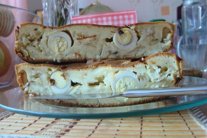 Ciasto w galarecie z kapustą i ryżem w piekarniku