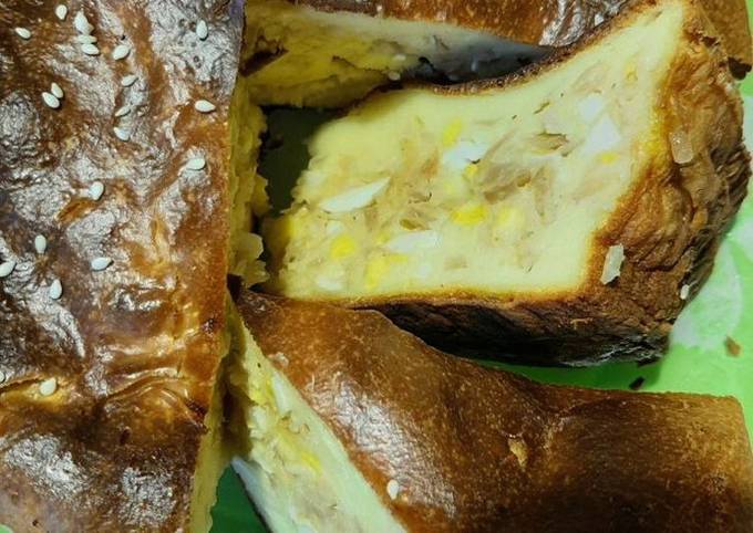 Pita od zelja i jaja s kiselim vrhnjem i majonezom