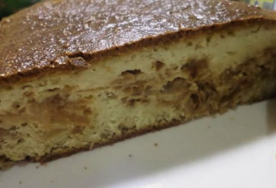 Torta in gelatina di maionese-panna acida con cavolo cappuccio al forno
