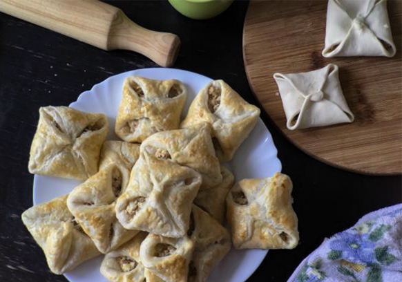 Buste di pasta sfoglia con tonno