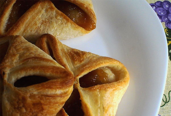 Buste di pasta sfoglia con marmellata