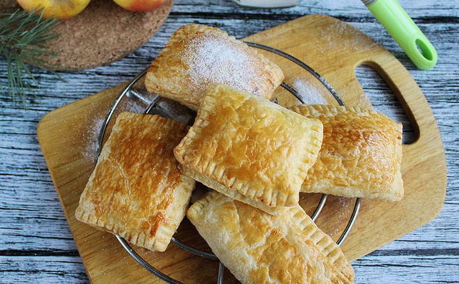 Buste di pasta sfoglia con mele