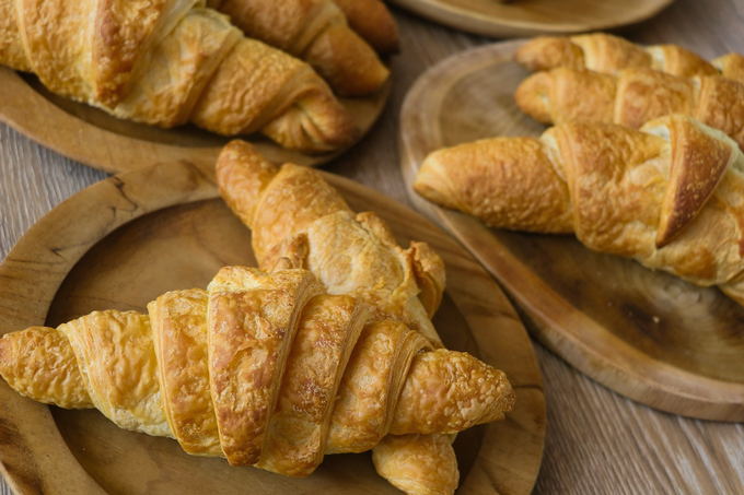 Kroasani od lisnatog tijesta punjeni čokoladom
