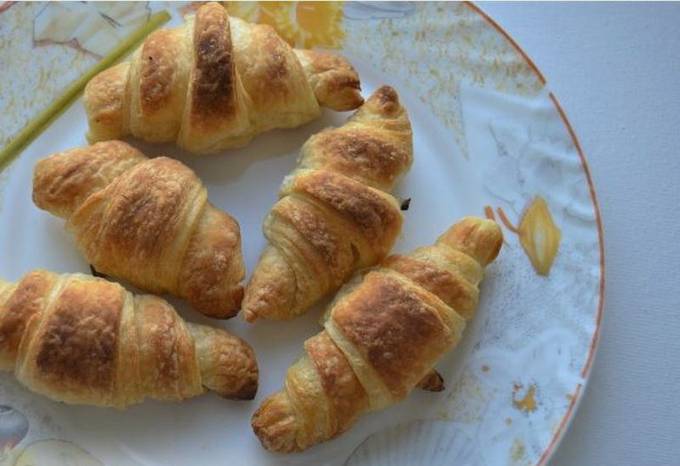 Croassants od kupljenog lisnatog tijesta