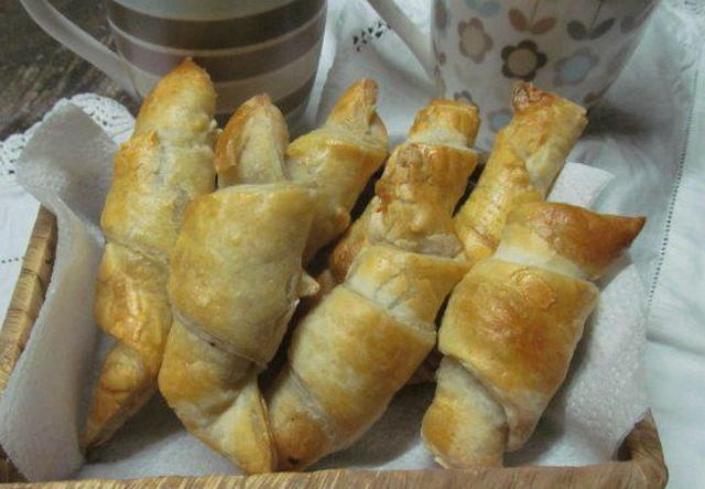 Kroasani od lisnatog tijesta s čokoladom