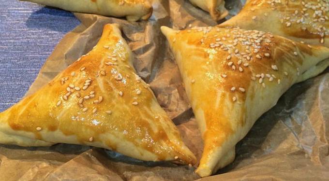 Blätterteig-Samsa mit Hühnchen und Pilzen