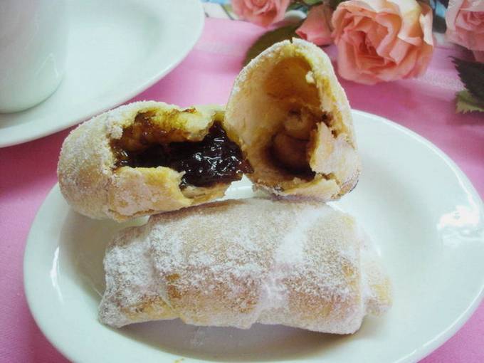 Bagels mit Mürbeteigmarmelade auf Sauerrahm