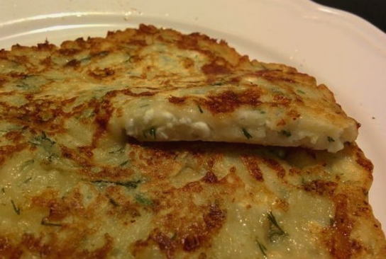 Torte di ricotta alle erbe in padella