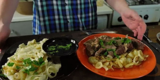 Agnello kazako beshbarmak