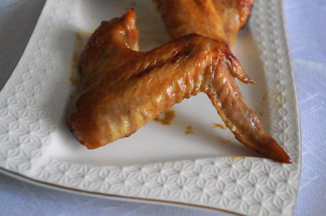 Ofenknusprige Flügel mit Honig