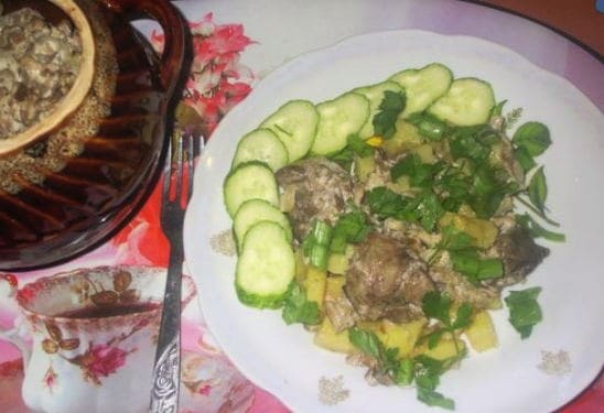 Fegato di pollo con patate e funghi