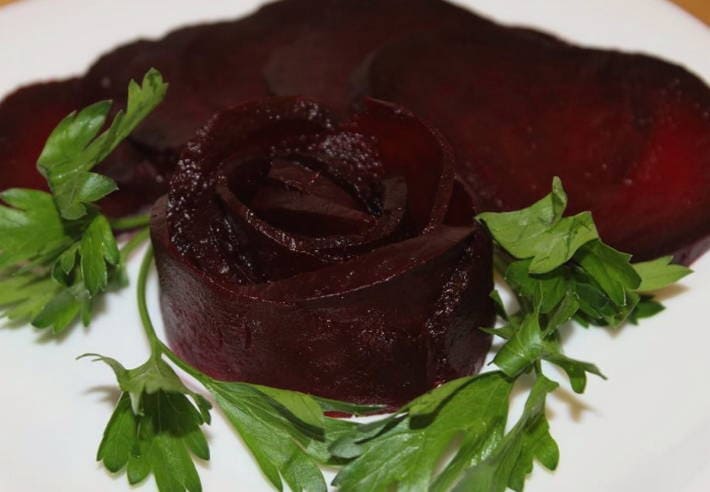 Come cuocere le barbabietole per insalata al cartoccio al forno
