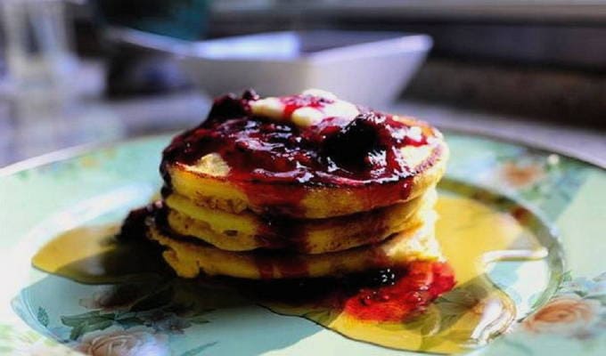 Cornmeal pannkakor med mjölk