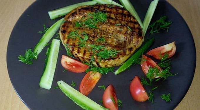 Gegrilltes Putenbruststeak