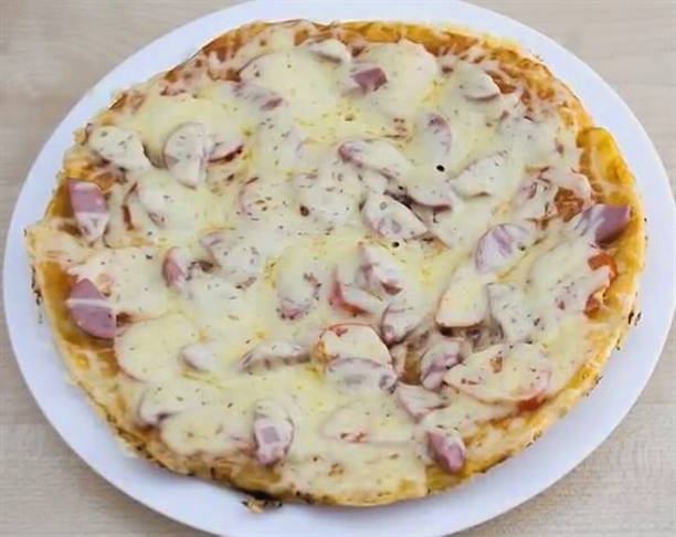 Faule Pizza in 10 Minuten zu Hause in der Pfanne