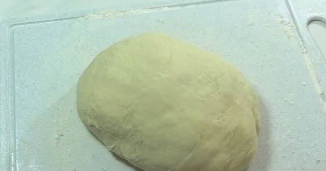 Dej uden æg til manti i en brødmaskine