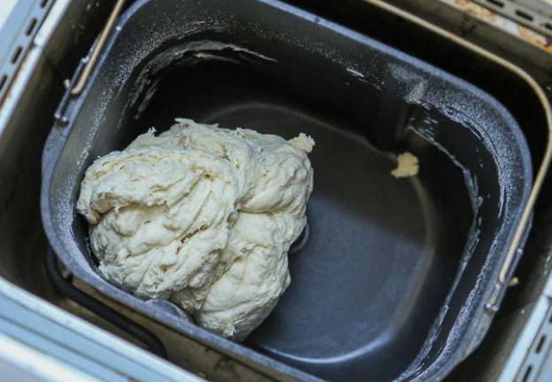 Teig für Manti im Mulinex Brotbackautomaten