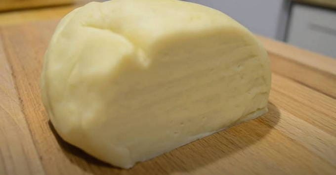Kochender Wasserteig ohne Eier für Manti