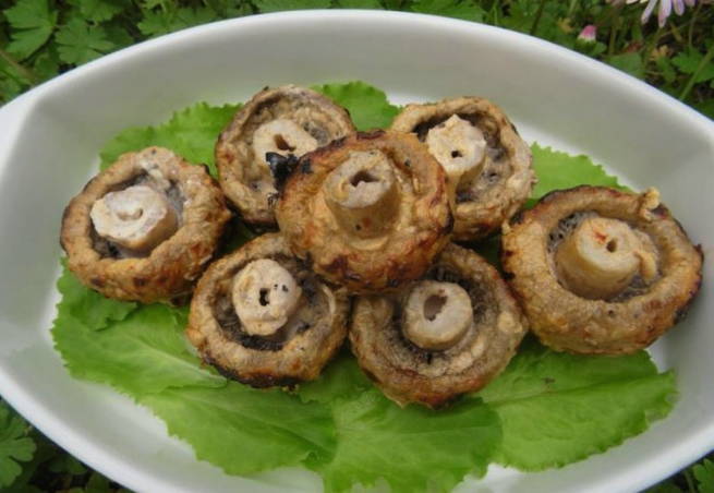 Champignon marinati con panna acida alla griglia