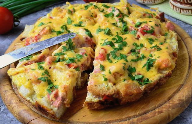 Brød pizza på en pande på 10 minutter
