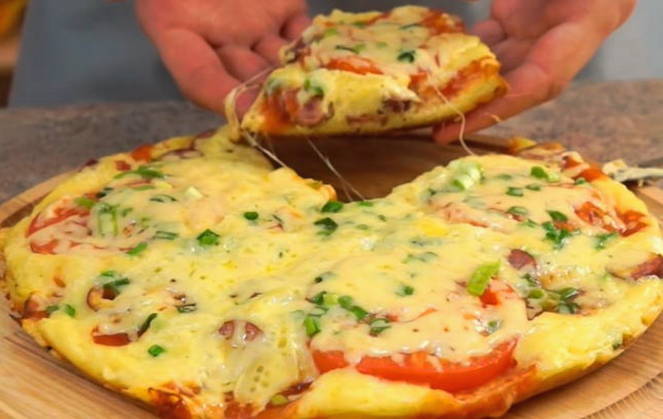 Schnelle Pizza in 15 Minuten in der Pfanne