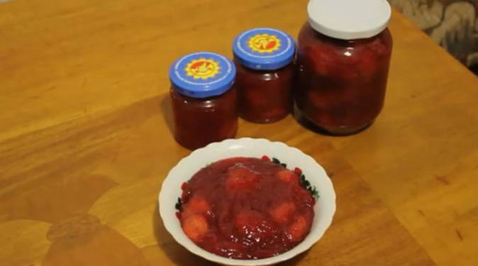 Erdbeermarmelade im Multikocher Polaris