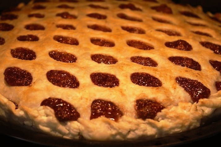 Torta di mirtilli rossi di pasta sfoglia già pronta