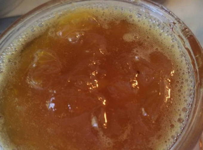 Confettura di prugne ciliegie con semi senza acqua