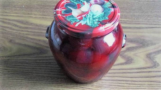 Kirschpflaumenmarmelade mit Samen ohne Sterilisation für den Winter