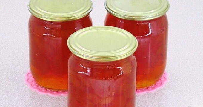 Einfache kernlose Kirschpflaumenmarmelade für den Winter
