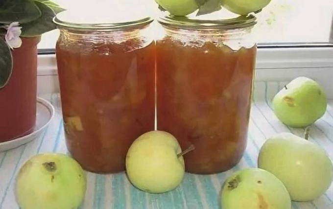 Transparente Apfelmarmelade weiße Füllung mit Keilen