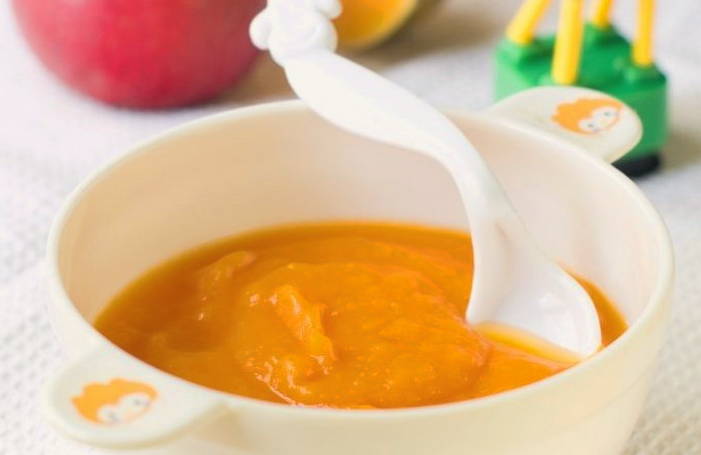Äpple- och pumpapuré till bebisen för vintern