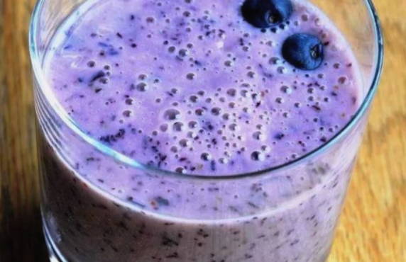 Blueberry Banana Smoothie