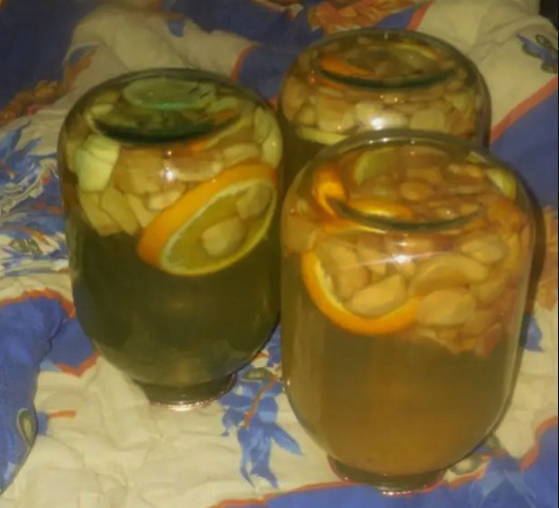 Ranetki-Kompott mit Orange für den Winter