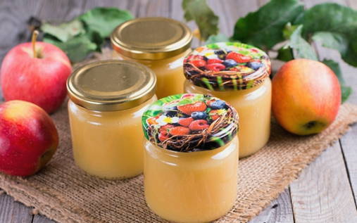 Salsa di mele baby per l'inverno