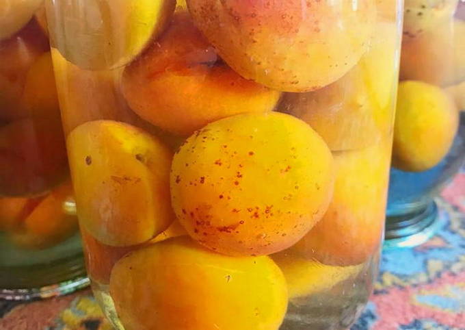 Aprikosen in entkerntem Sirup ohne Sterilisation für den Winter