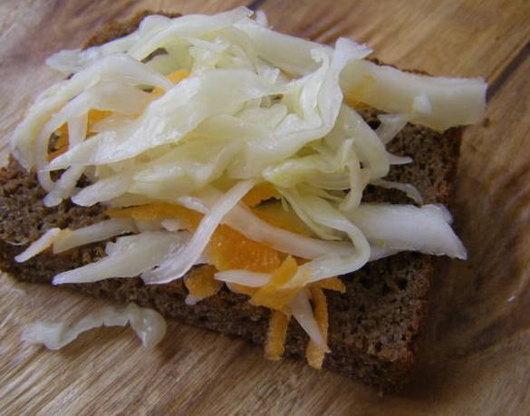 Kool met azijn in twee uur - recept voor instant zuurkool