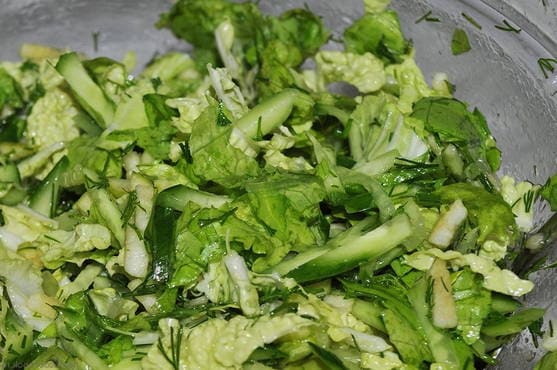 Insalata di cavolo e cetriolo alla pechinese