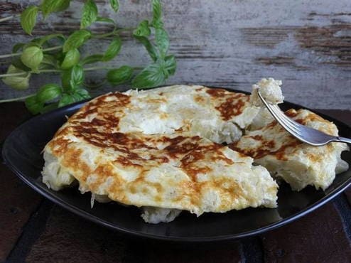 Casseruola di cavolfiore in una pentola a cottura lenta